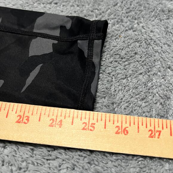 Athleta Camo Contender Leggings Womens Small Black Gray Zip Pockets 405480 - Picture 9 of 9